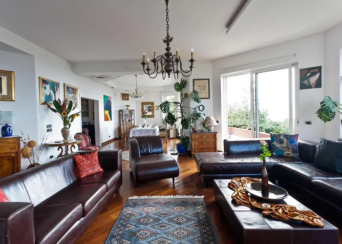 4 Bedroom Gorgeous In *