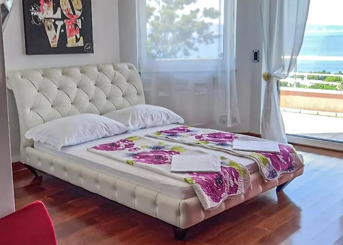 Semesterbostad 4 Bedroom Gorgeous In