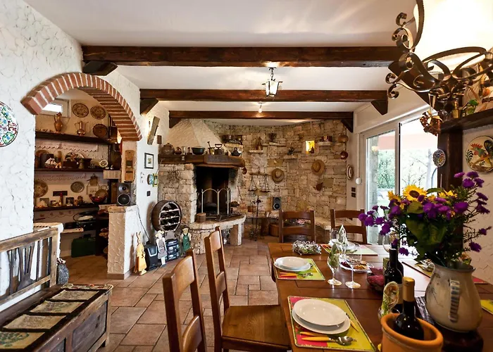 4 Bedroom Gorgeous In Semesterbostad Kostrena