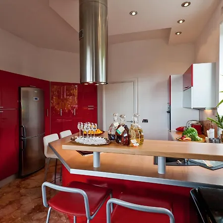 4 Bedroom Gorgeous In Prázdninový dům *