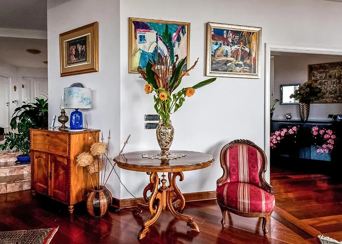 4 Bedroom Gorgeous In *